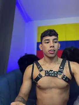 andy cute22 online show from June 14, 5:26 pm
