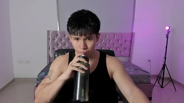 ryo kush  online show from July 14, 1:39 pm