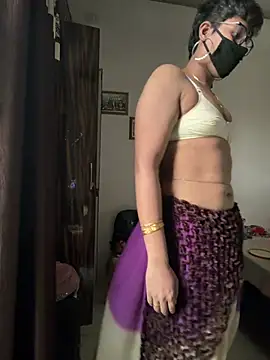 BeilaXoxo online show from June 24, 6:49 am