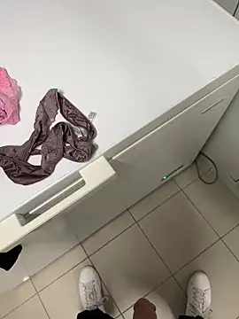 swissboy22 online show from March 15, 10:34 am