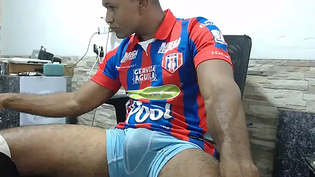 Snapshot of samario06 chatting on September 29, 7:21 pm samario06 online show from September 29, 7:21 pm