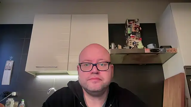 Snapshot of theitalianbear chatting on February 6, 4:25 pm theitalianbear online show from February 6, 4:25 pm