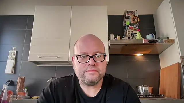 Snapshot of theitalianbear chatting on December 29, 12:23 pm theitalianbear online show from December 29, 12:23 pm