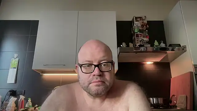 theitalianbear online show from May 30, 4:34 am