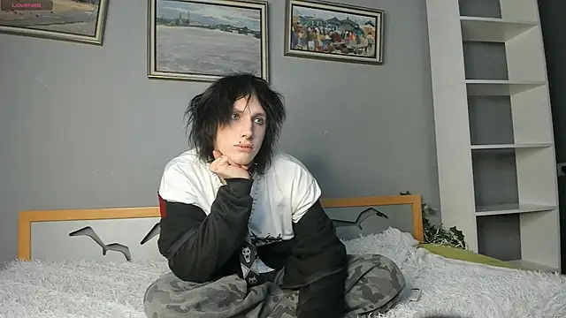 Ember Vixen online show from July 25, 9:55 pm