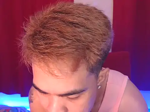 Snapshot of mike_jm chatting on October 29, 9:45 am mike jm online show from October 29, 9:45 am