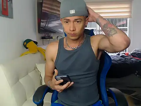 dilan18xxx online show from August 2, 9:35 pm