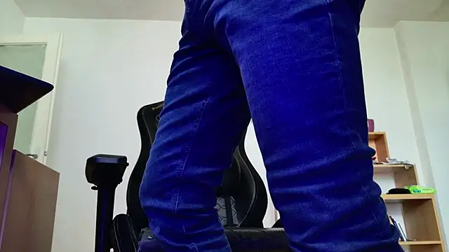 ChrisKox online show from May 31, 1:32 pm