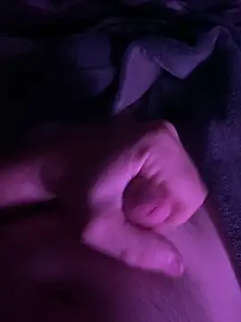 Snapshot of Ich00081 chatting on September 10, 2:21 am Ich00081 online show from September 10, 2:21 am