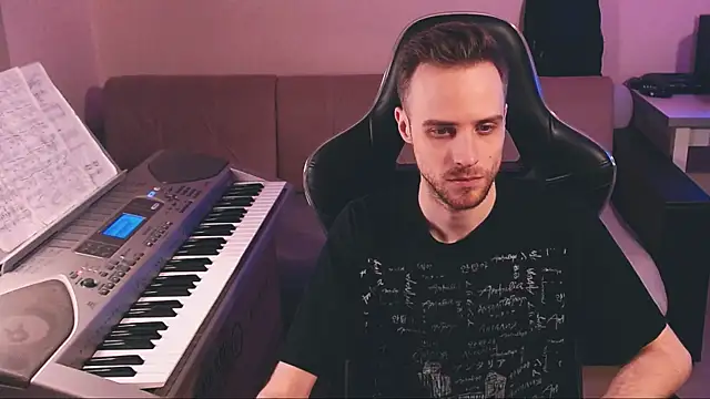 Sweetparker online show from December 18, 11:34 pm