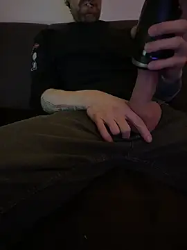 LionBoy1976 online show from December 29, 6:35 am