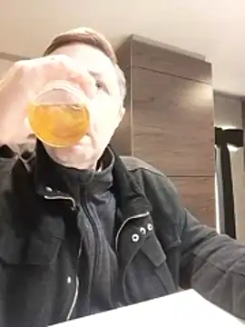 Pokaz2020 online show from March 8, 5:17 pm