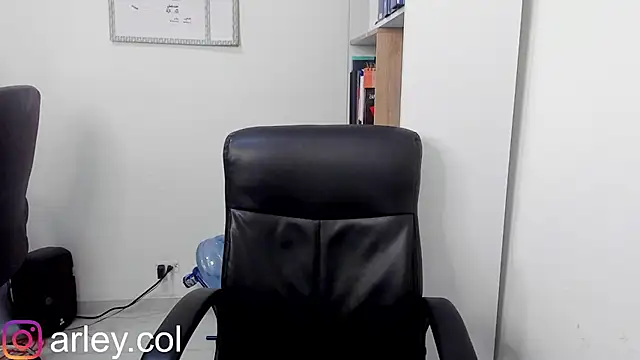 Dimitri Colleman online show from January 19, 1:53 am