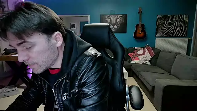 tom sauwer online show from December 12, 10:20 pm