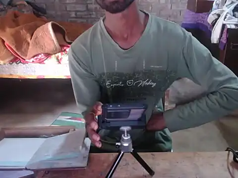 ThethunderPo online show from March 2, 5:41 am