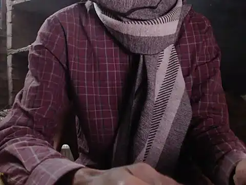 Snapshot of ThethunderPo chatting on February 20, 2:07 am ThethunderPo online show from February 20, 2:07 am