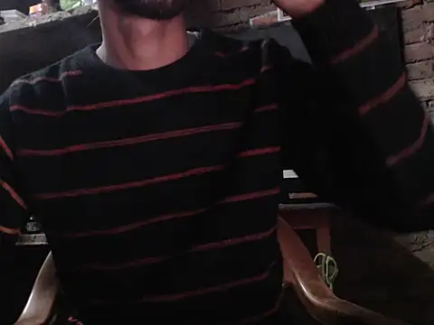 Snapshot of ThethunderPo chatting on December 25, 10:50 am ThethunderPo online show from December 25, 10:50 am