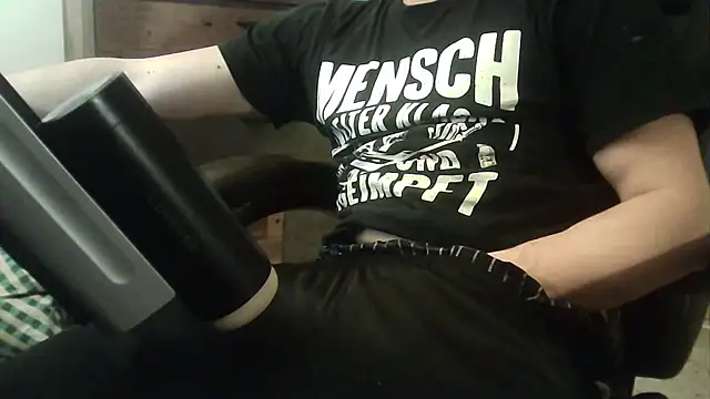 ShyGuyWannaTry online show from October 7, 11:42 pm