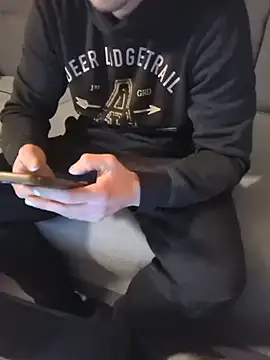 ShyGuyWannaTry online show from November 11, 11:10 pm