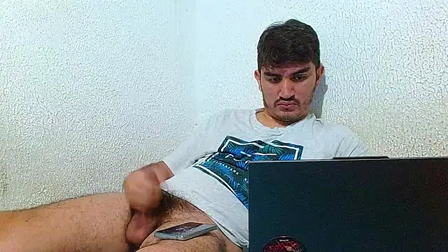 biglatin80 online show from March 11, 7:15 am