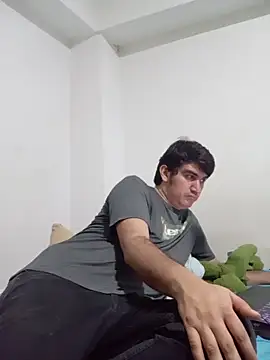 biglatin80 online show from March 10, 2:45 pm