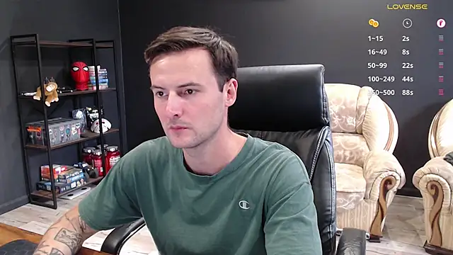 Snapshot of MihasikD chatting on September 17, 12:17 pm MihasikD online show from September 17, 12:17 pm