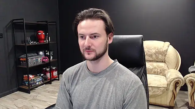 Snapshot of MihasikD chatting on February 6, 6:56 pm MihasikD online show from February 6, 6:56 pm