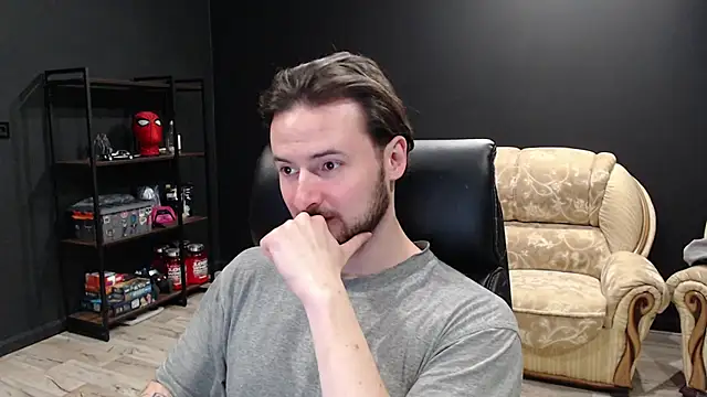 Snapshot of MihasikD chatting on February 5, 7:20 pm MihasikD online show from February 5, 7:20 pm