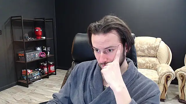 Snapshot of MihasikD chatting on February 14, 10:07 am MihasikD online show from February 14, 10:07 am