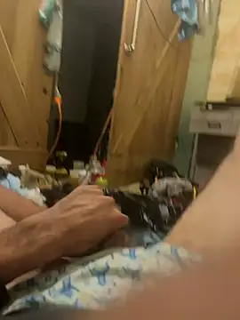 Snapshot of mikeylong chatting on October 15, 8:44 am mikeylong online show from October 15, 8:44 am