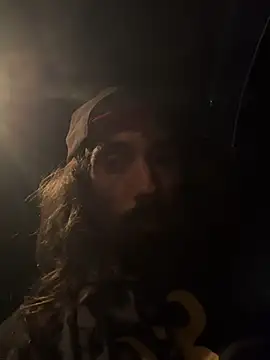 Snapshot of mikeylong chatting on December 12, 11:47 pm mikeylong online show from December 12, 11:47 pm