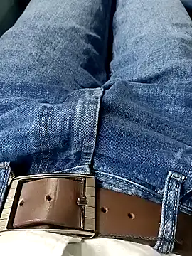 Snapshot of Babyucum4me chatting on December 23, 8:11 am Babyucum4me online show from December 23, 8:11 am