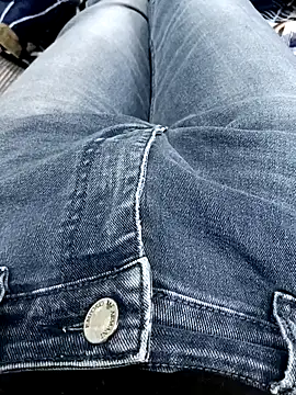 Snapshot of Babyucum4me chatting on December 16, 10:50 am Babyucum4me online show from December 16, 10:50 am