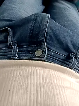 Snapshot of Babyucum4me chatting on January 22, 4:44 am Babyucum4me online show from January 22, 4:44 am