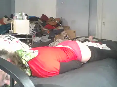 Snapshot of Valarie83 chatting on February 16, 3:26 am Valarie83 online show from February 16, 3:26 am