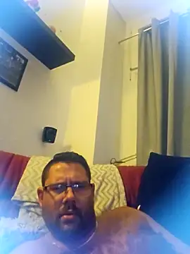 Snapshot of sexykevin17cm chatting on October 24, 11:06 pm sexykevin17cm online show from October 24, 11:06 pm