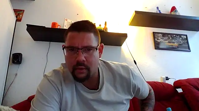 Snapshot of sexykevin17cm chatting on September 16, 5:03 pm sexykevin17cm online show from September 16, 5:03 pm