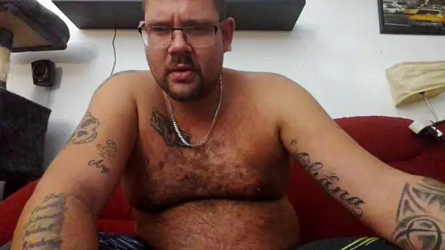 Snapshot of sexykevin17cm chatting on October 15, 7:54 pm sexykevin17cm online show from October 15, 7:54 pm