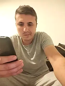 MrNoBoDy000 online show from November 18, 6:33 pm