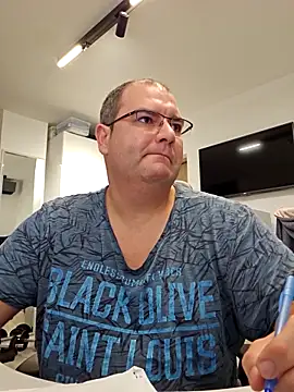 Andrew1900529 online show from October 26, 7:16 pm