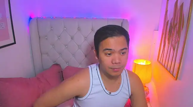 AsianZero online show from March 10, 6:12 pm