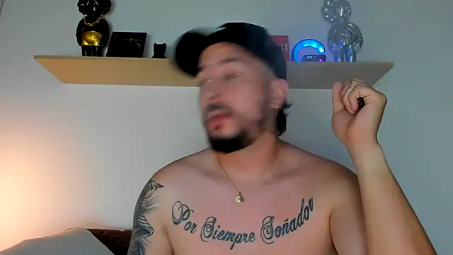 camilo restrepo21 online show from January 13, 12:30 am