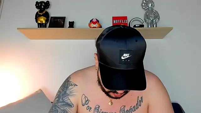 camilo restrepo21 online show from January 7, 12:24 am