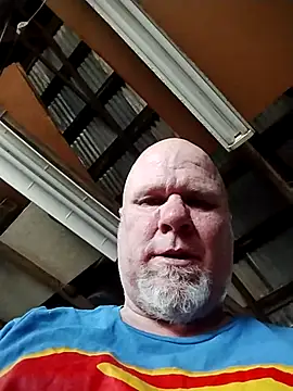 Reddog833 online show from April 15, 8:20 pm