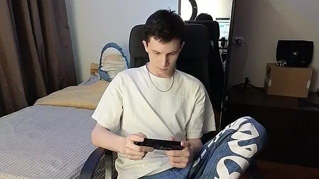 arlekincrop online show from March 16, 9:41 pm