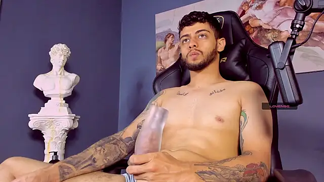 alessandro duty online show from December 5, 8:23 pm