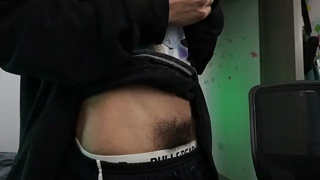 trieone online show from December 4, 11:28 am