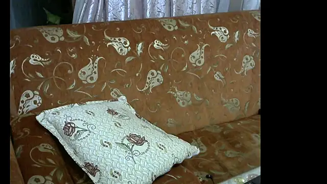 husoizmir online show from December 31, 11:49 pm