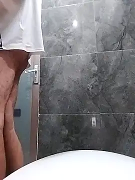 Bigutt73 online show from March 3, 9:23 pm