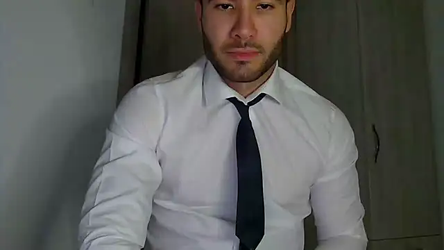 Justynn1 online show from December 5, 6:42 am